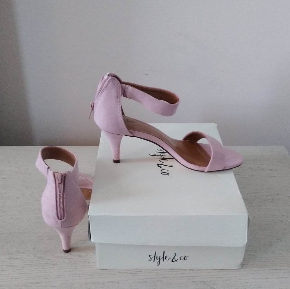 NWOT-Style &Co Women's Shoe